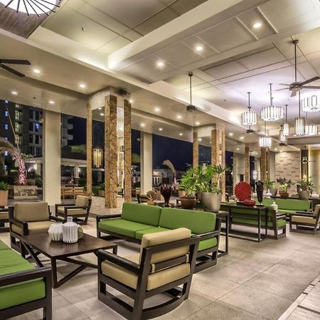 Resort Living Condominium Unit In Metro Manila Esterno foto