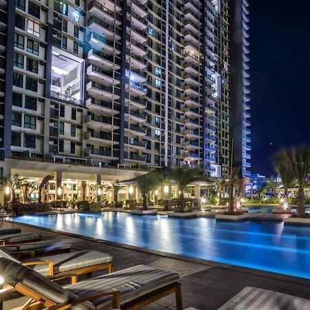 Resort Living Condominium Unit In Metro Manila Esterno foto