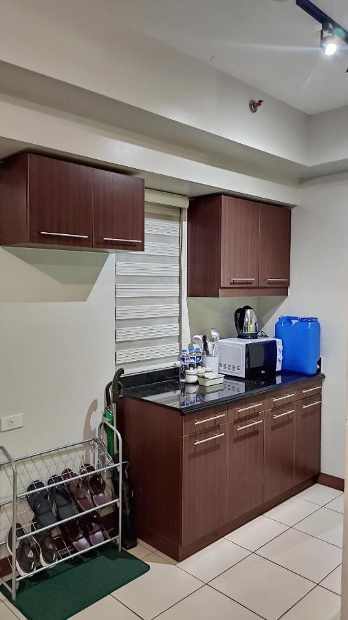 Resort Living Condominium Unit In Metro Manila Esterno foto