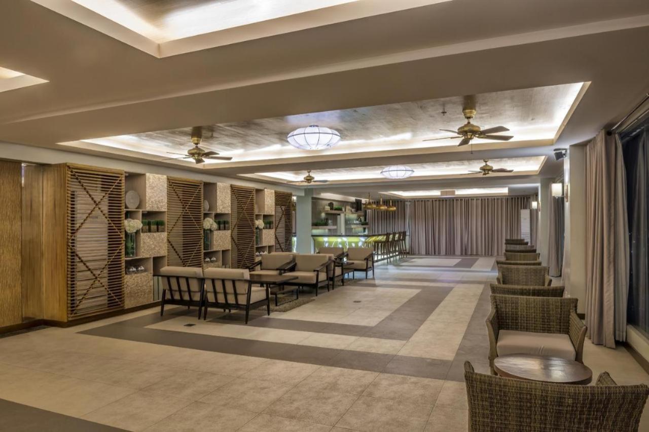 Resort Living Condominium Unit In Metro Manila Esterno foto