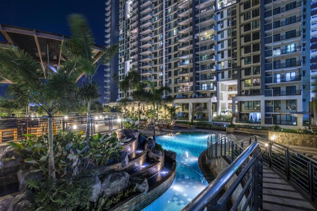 Resort Living Condominium Unit In Metro Manila Esterno foto