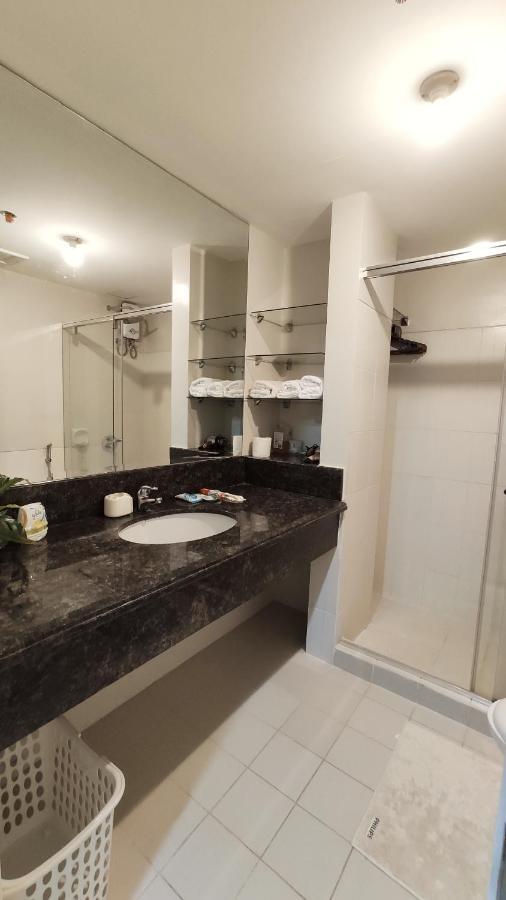 Resort Living Condominium Unit In Metro Manila Esterno foto